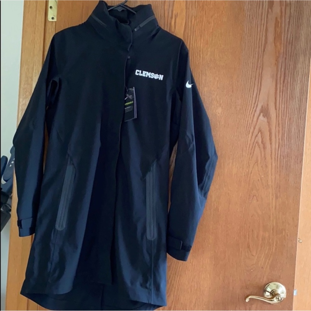 Women’s Nike Hypershield Hyperadapt jacket! NWT